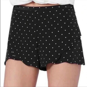 New with tags exclusive for intermix Lenox polka dot shorts in size small